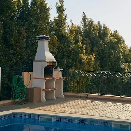 Villa Monte Oliveiras With Private Pool